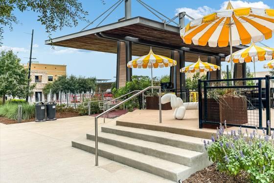 Galleria outdoor stage and plaza